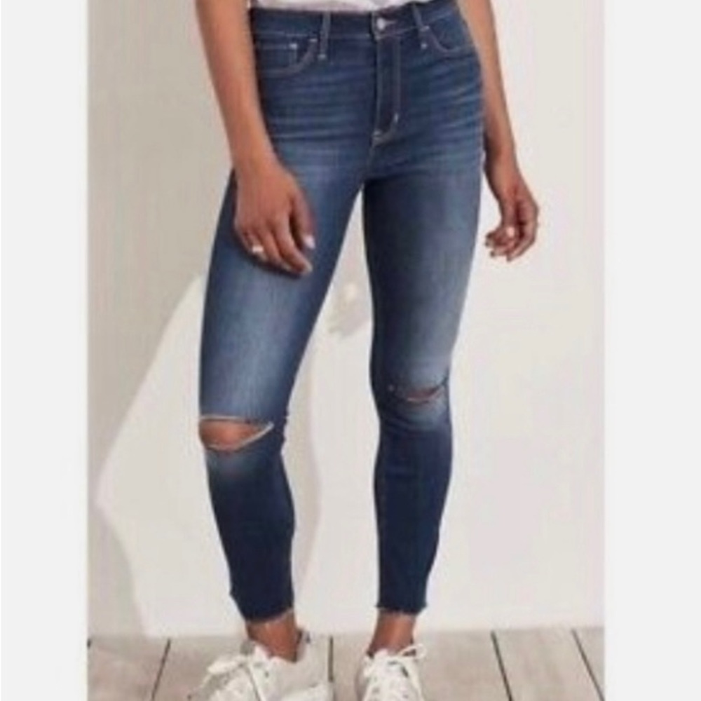 Hollister Hi Rise Super Skinny Raw hem distressed jeans size 27